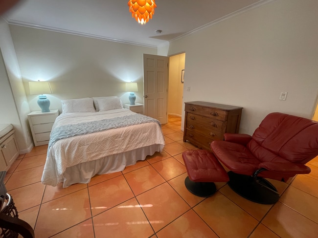 Building Photo - Beautiful Mediterranean 2-Bedroom House in...