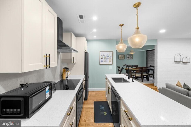 Building Photo - 9820 Georgia Ave