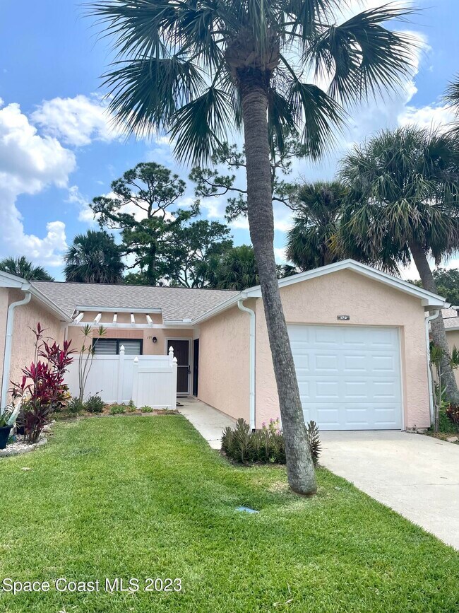 Building Photo - 179 Shell Pl