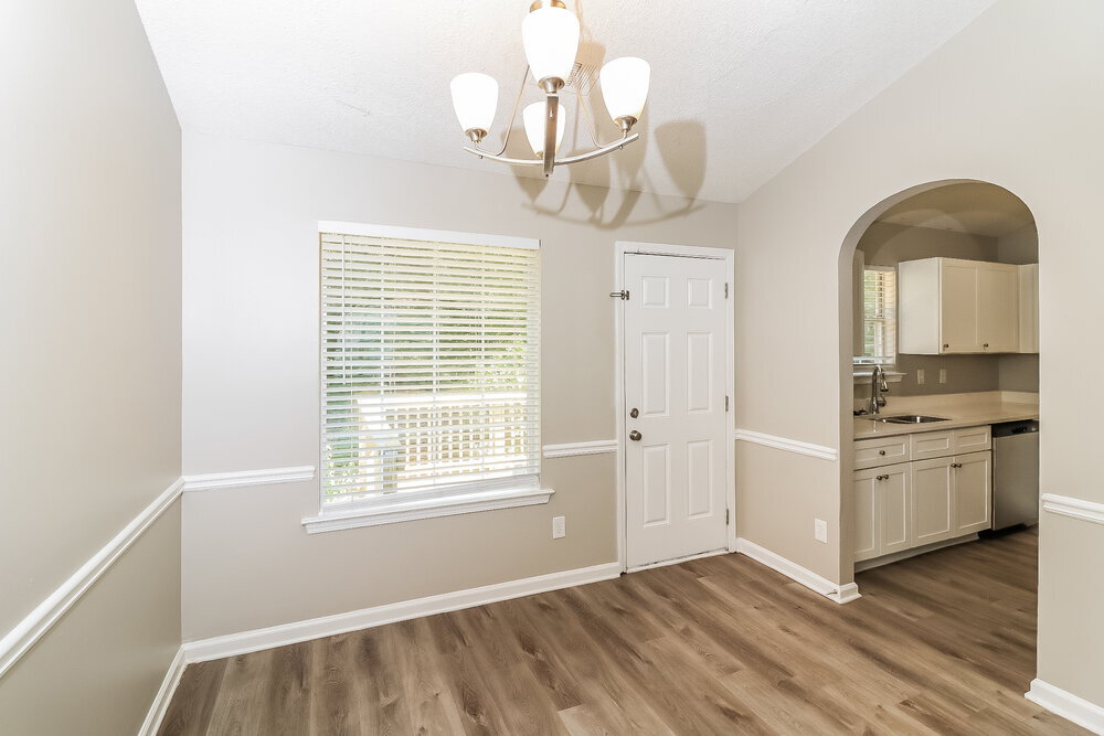 Building Photo - 706 Rosewood Cir