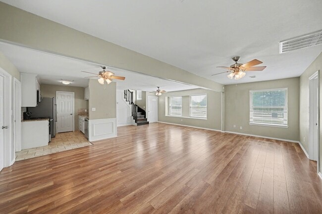 Building Photo - 6925 Calender Rd