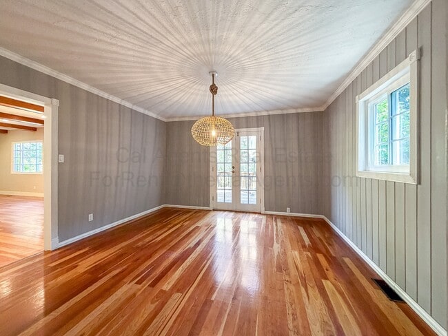 Building Photo - 7352 Saroni Dr