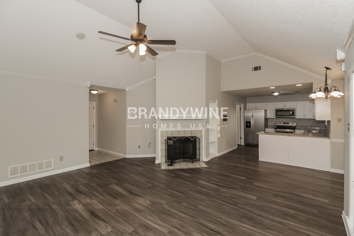 Building Photo - 5293 Shady Ridge Dr