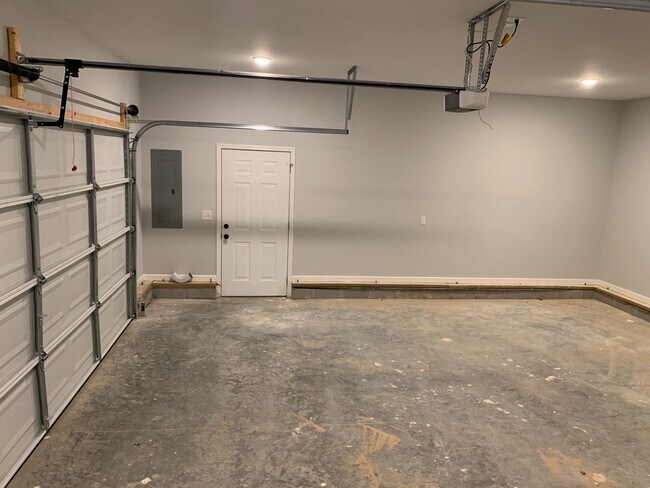 Building Photo - 200 Lexington Cove Blvd