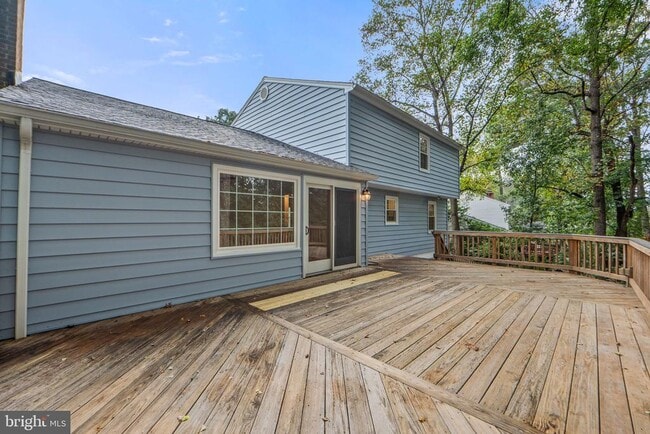 Building Photo - 6361 Woodland Ridge Ct