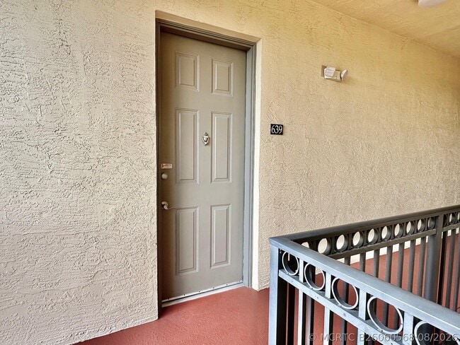 Building Photo - 4600 SW 160th Ave