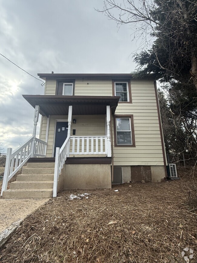 Building Photo - Newly remodeled home in Rivermont historic...