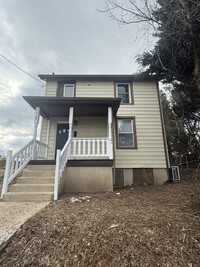 Building Photo - Newly remodeled home in Rivermont historic...