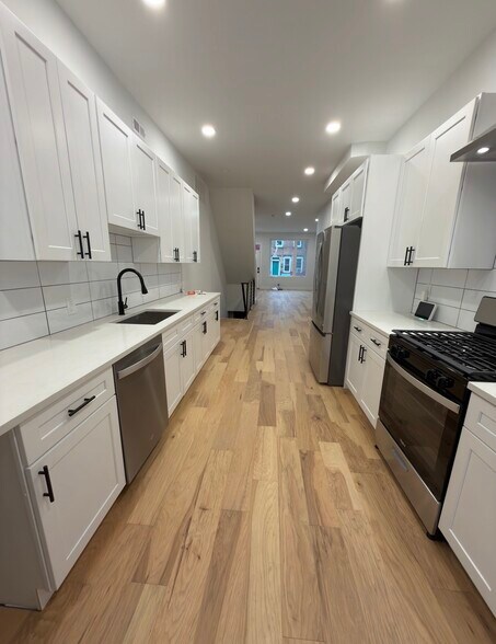 Building Photo - 2431 N 29th St