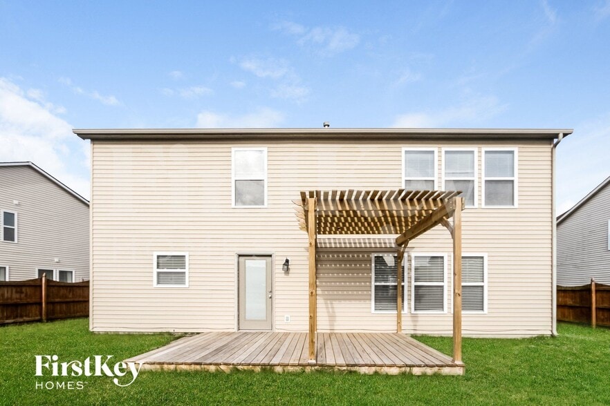 Building Photo - 10230 McClain Dr