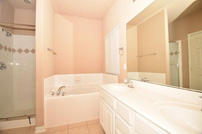Building Photo - 7027 Crockett Ridge Dr