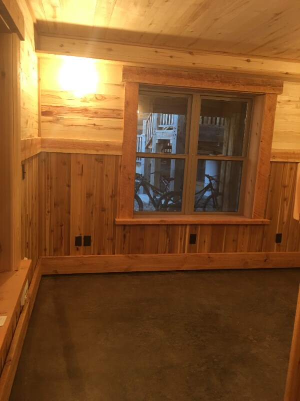 Building Photo - 1305 S Church Ave
