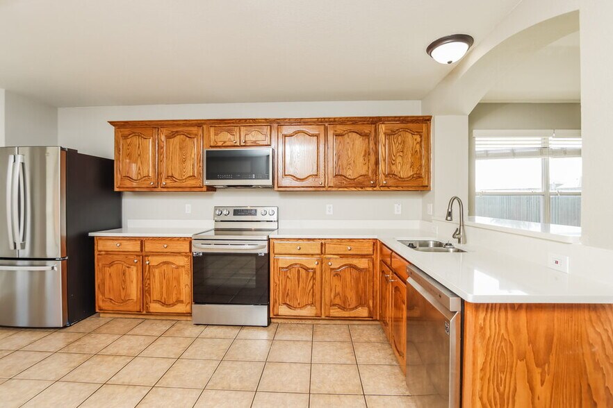 Building Photo - 2201 Woodberry Dr