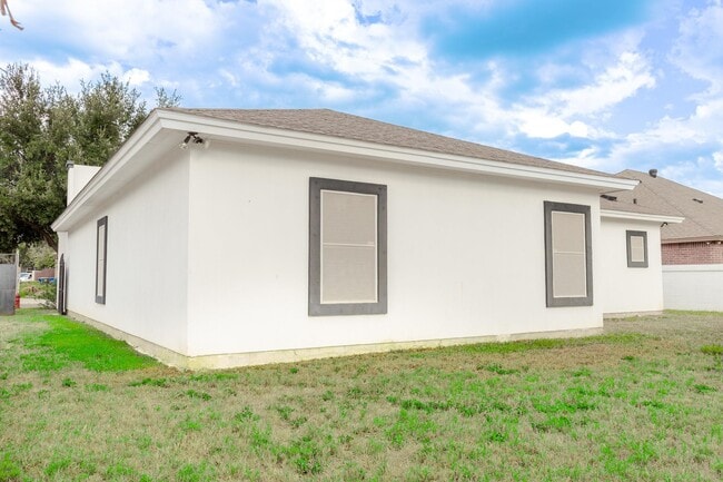 Building Photo - 10620 Porfirio Dr