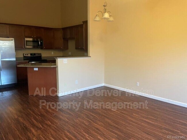 Building Photo - 5014 Everett St