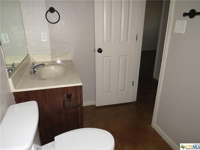Building Photo - 4409 Brutus Ln