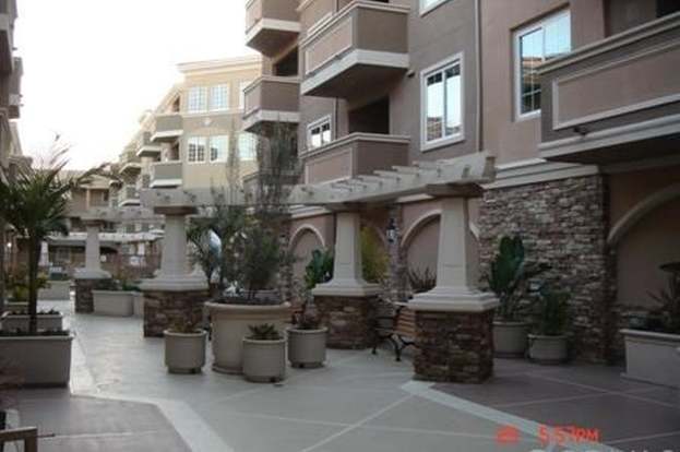 Building Photo - 2750 Artesia Blvd