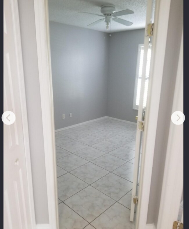 Building Photo - 1 Underhill Loop Dr