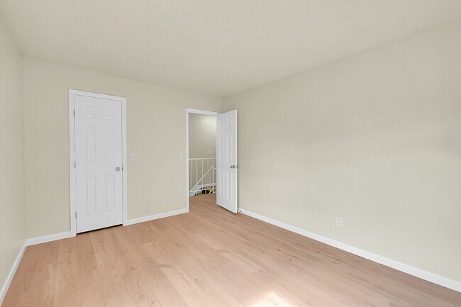 Building Photo - $1,695.00 - $500 OFF FIRST MONTH RENT - 2 ...