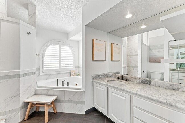 Building Photo - 4017 Triggerfish Dr