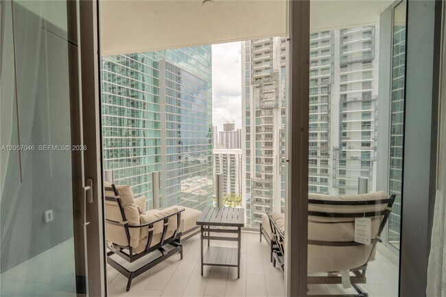 Building Photo - 300 Biscayne Blvd Way