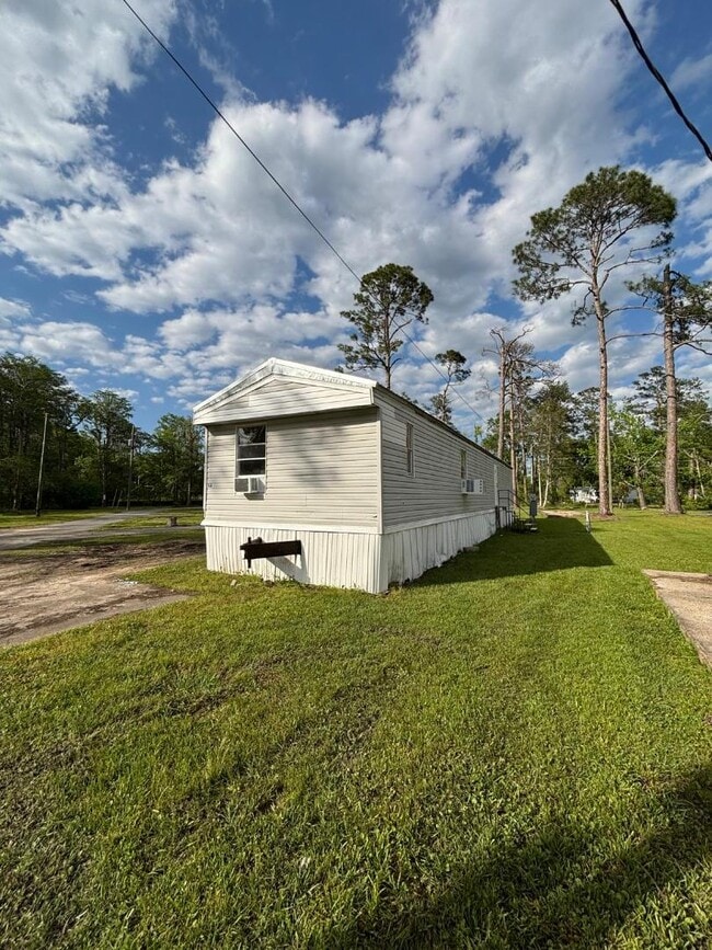 Building Photo - 307 Marcus crt
