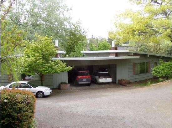 Building Photo - 106-209 Harvard Ct SE