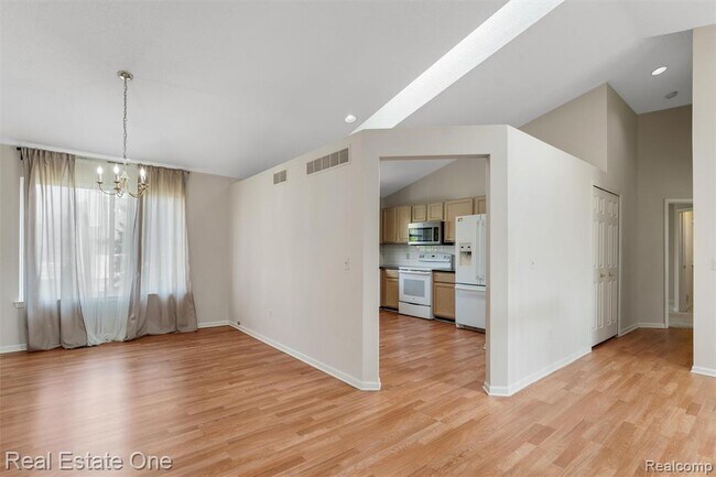 Building Photo - 4721 Carrington Dr