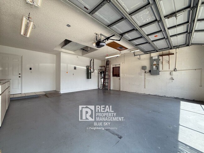 Building Photo - 9147 Duffer Ct