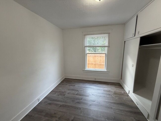 Building Photo - 2350 Marion St SE