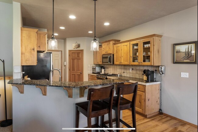 Building Photo - $4,500 - 4 Bed / 3 Bath Stunning Single Family Home in South Hill