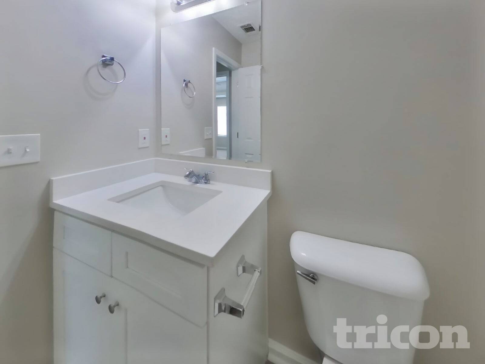 Building Photo - 1099 Sugarcreek Way