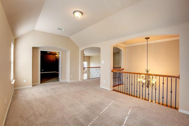 Building Photo - 9017 Hawley Dr