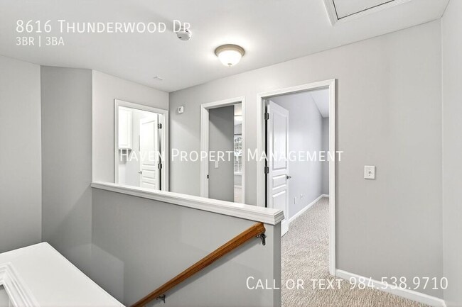 Building Photo - 8616 Thunderwood Dr