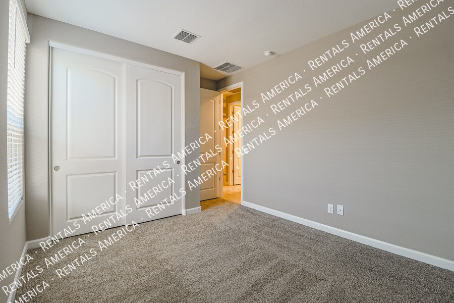 Building Photo - 8482 W Sonoma Way