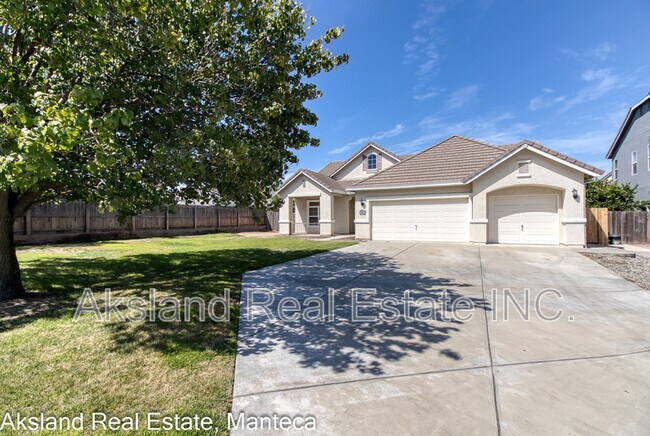 Building Photo - 2261 Silverlace Pl