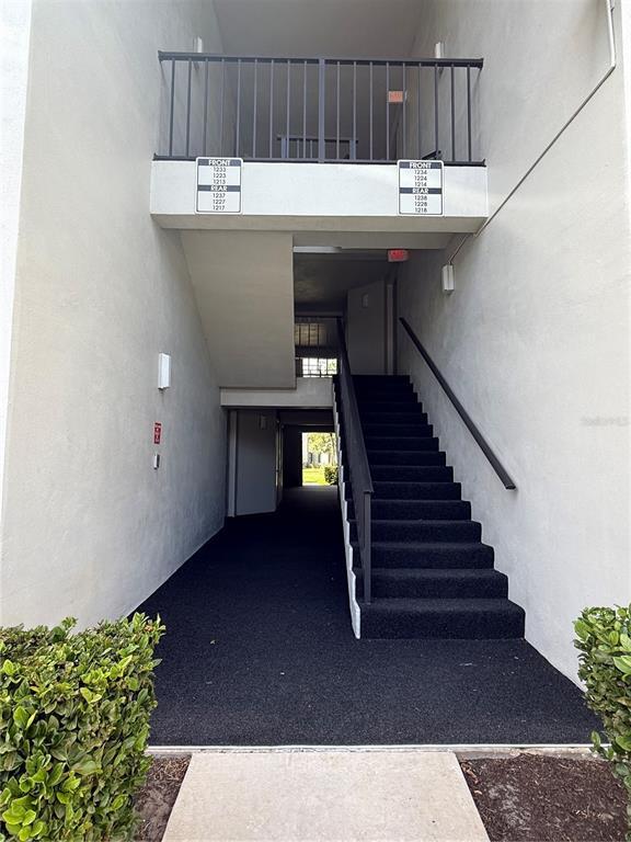 Building Photo - 1223 S Pine Ridge Cir