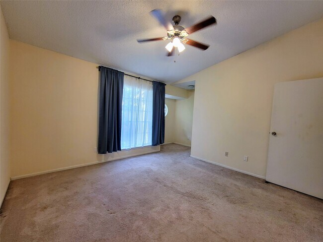 Building Photo - 1515 Sandy Springs Rd