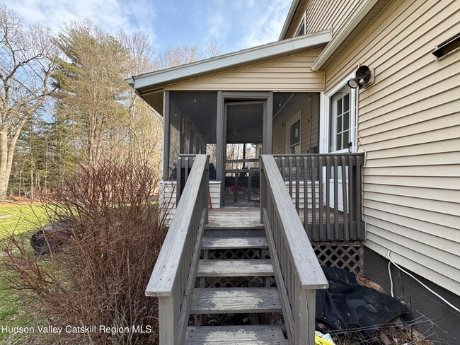 Building Photo - 51 Dubois Rd