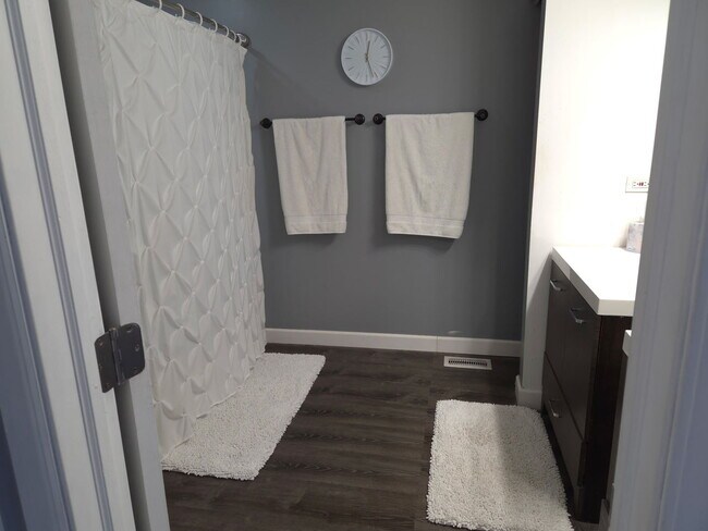 Building Photo - 2786 Yosemite Dr