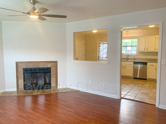 Building Photo - 8307 Iris Dr