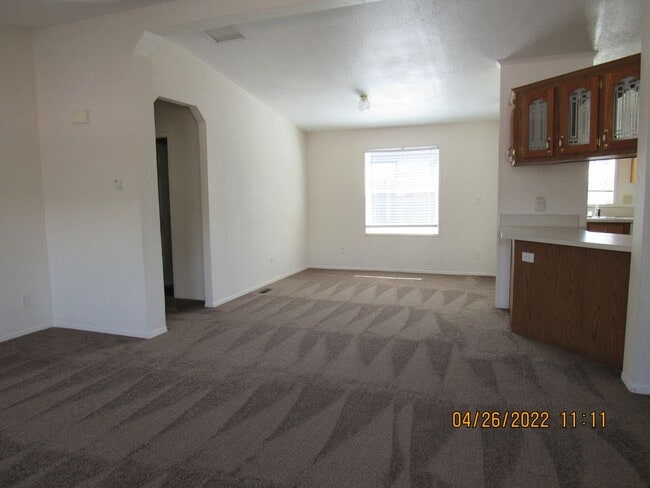 Building Photo - MANUFACTURED SINGLE FAMILY HOME IN NEW CASTLE!!