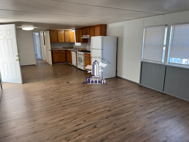 Building Photo - Welcome home to 8509 Northmont!