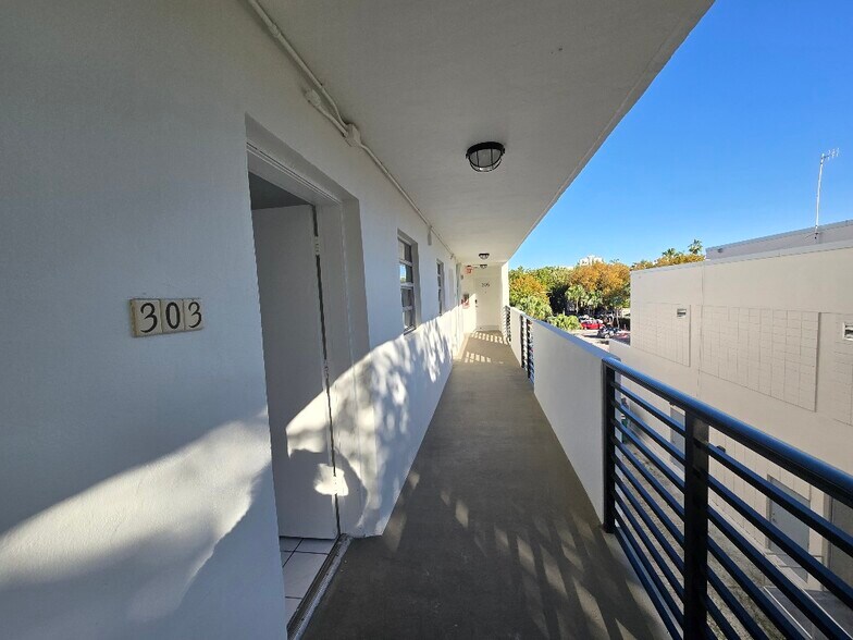 Building Photo - 631 Jefferson Ave