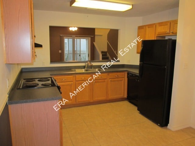 Building Photo - 136 Beach Dr