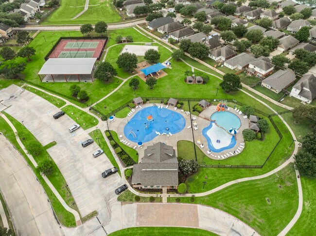 Building Photo - 11403 Sandermeyer Dr