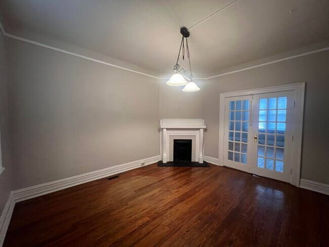 Building Photo - 316 3rd St