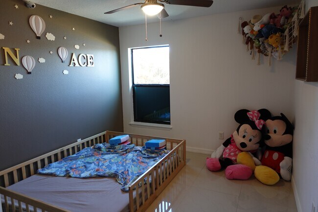 Building Photo - 11808 Thicket Wood Dr