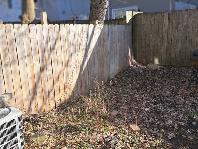 Building Photo - 2015 Berkshire Cir