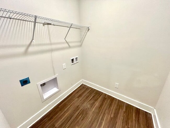 Building Photo - 115 Hutchinson Rd
